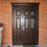 Какие двери выбрать: деревянные или металлические ?